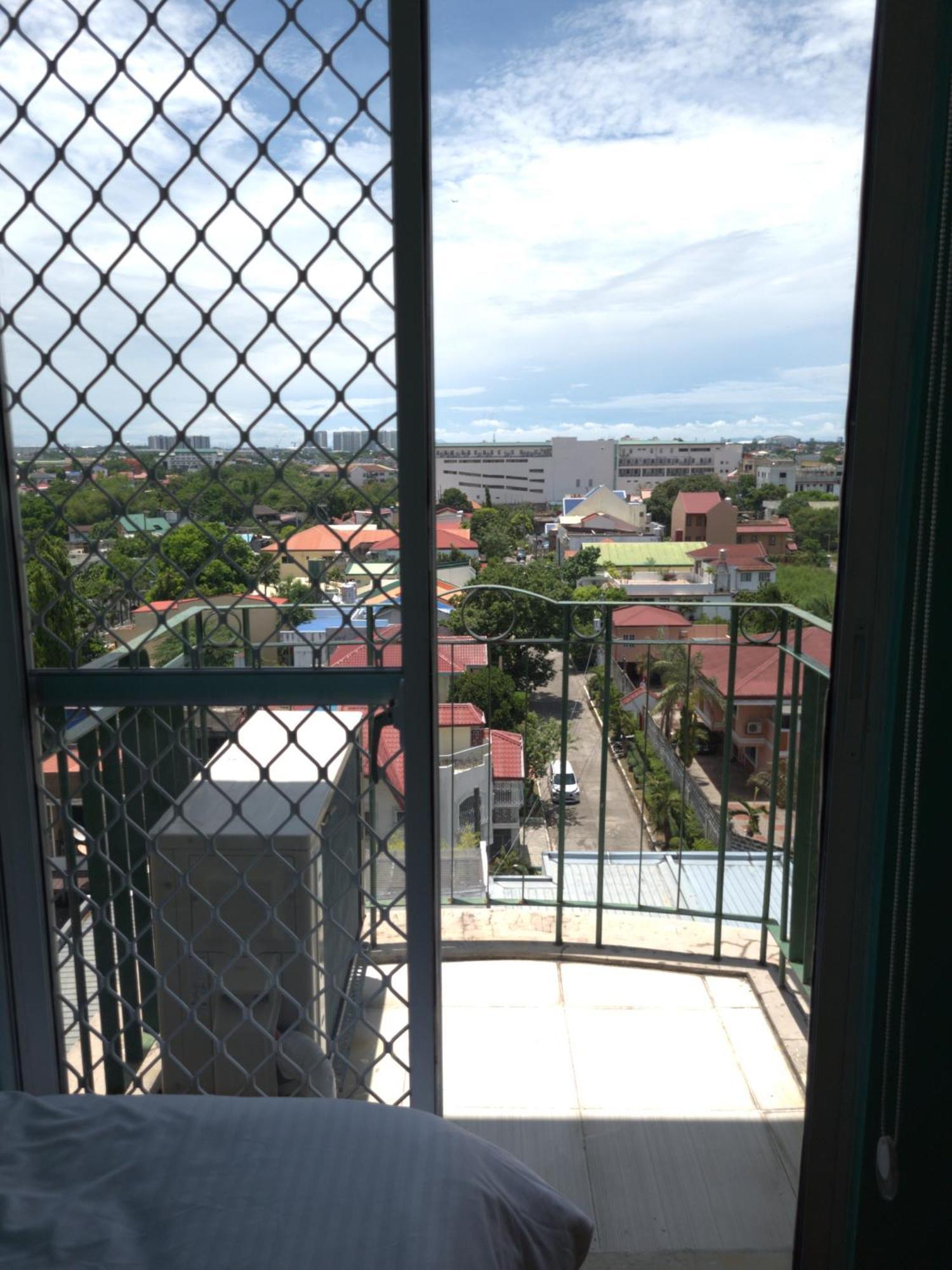 Cozy 2Br Staycation With Balcony Chateau Elysee For 4-6 Pax Paranaque City Exterior foto